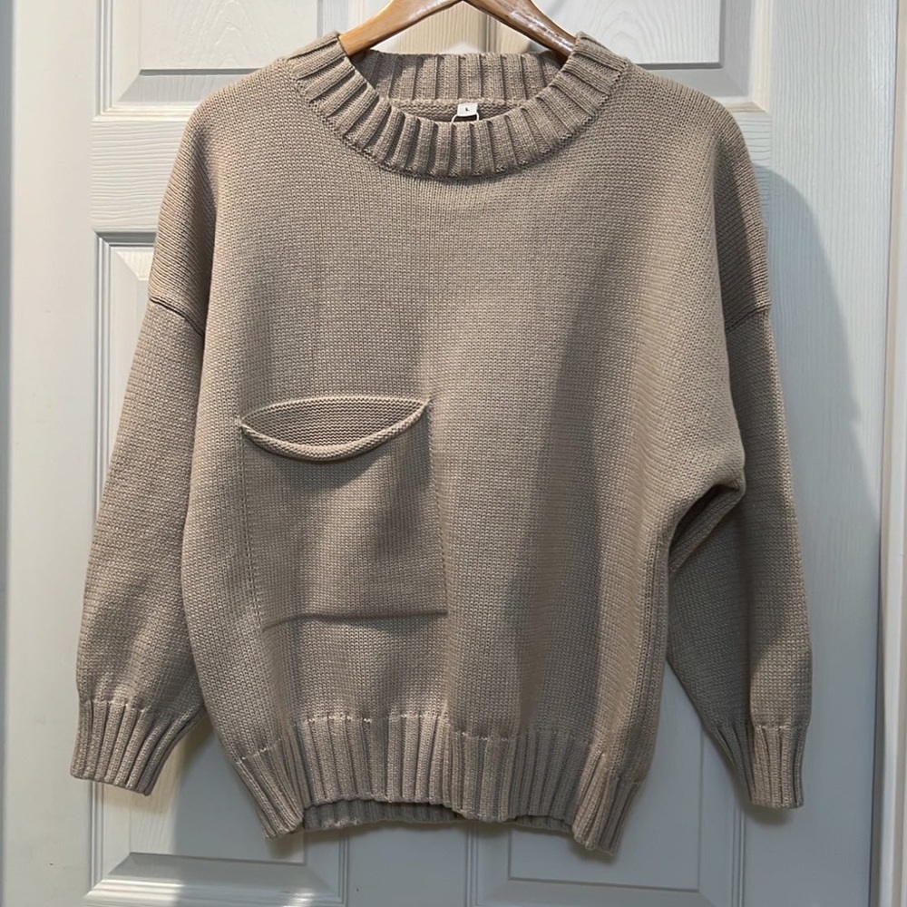 NWT Sweater SIZE L